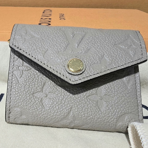 Authentic Louis Vuitton Pouchette Metis And Matching Zoe Wallet Tourterelle - Picture 12 of 15